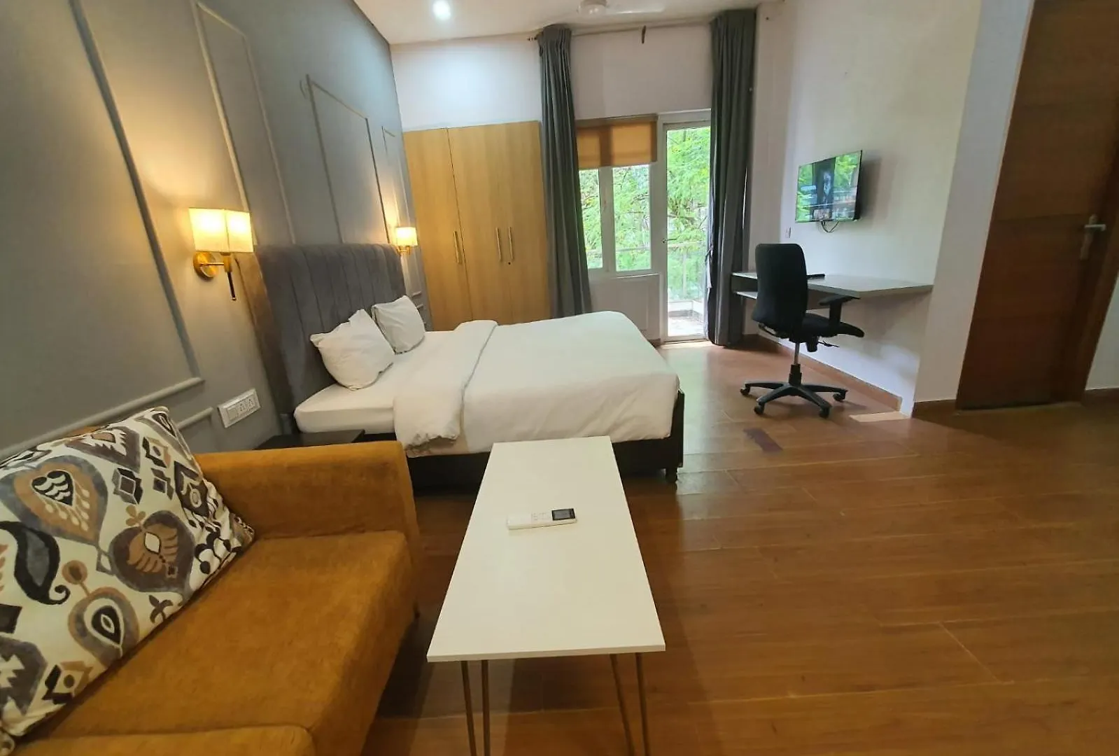 **** Szálloda Mallenzo Suites Dlf Phase 1 Gurgáon India