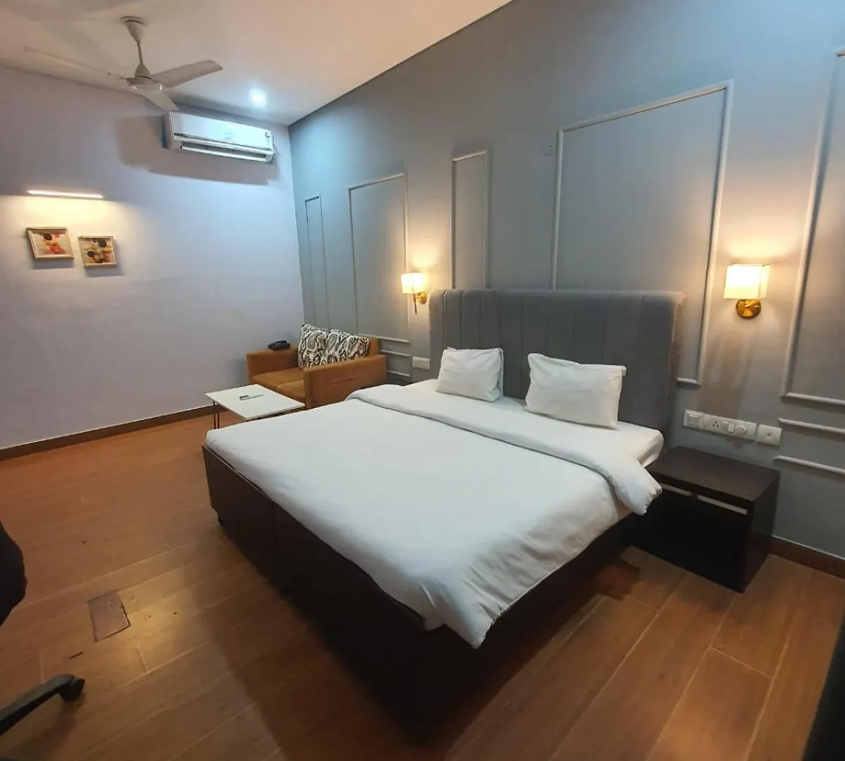 Mallenzo Suites Dlf Phase 1 Gurgaon